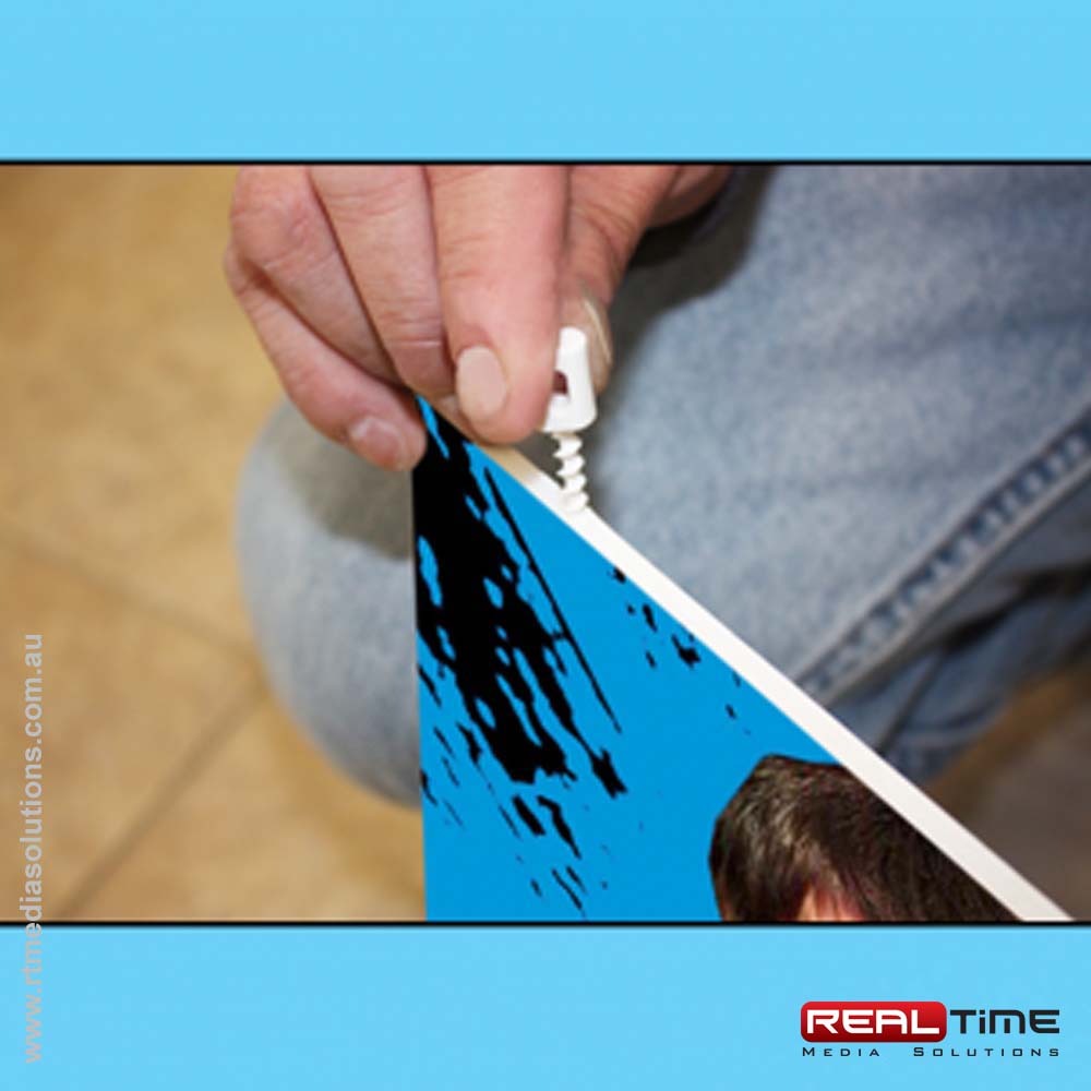 TwistNHook Hangers for Foamcore & Gator Boards RT Media Solutions